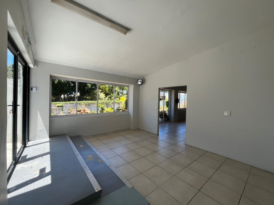 1 Bedroom Property for Sale in Walmer Eastern Cape